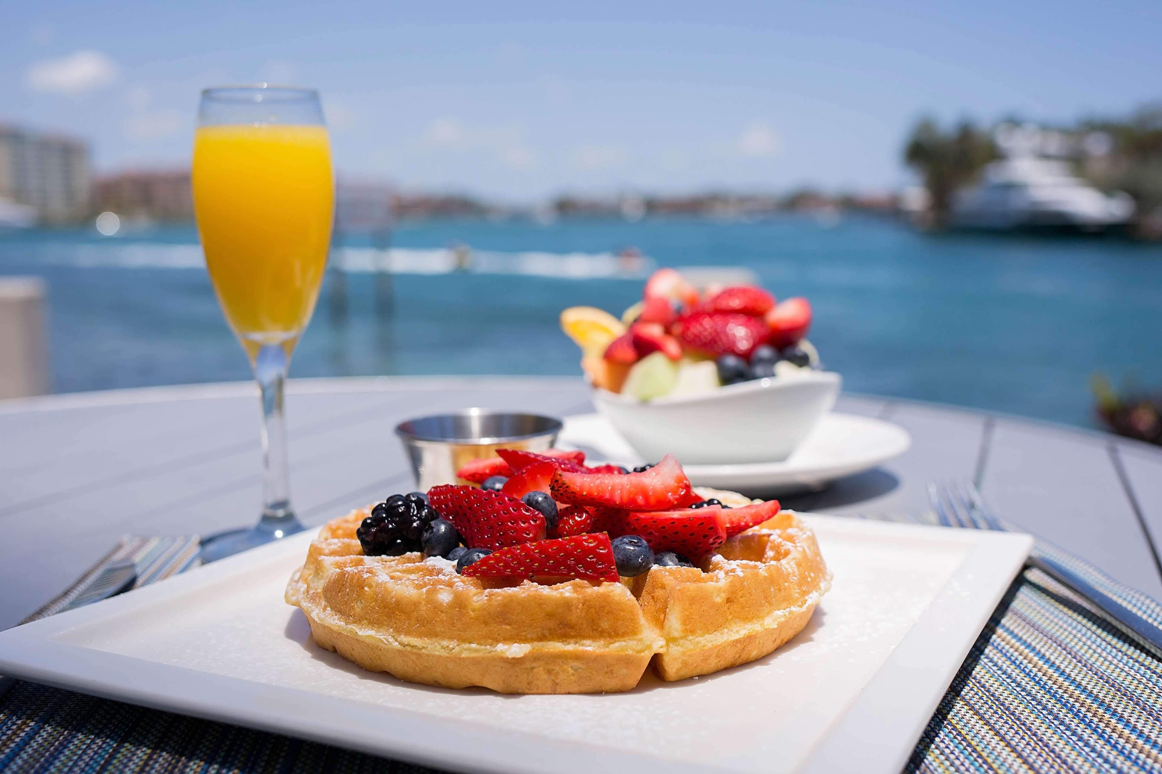 Waterstone Resort & Marina Boca Raton, Curio Collection By Hilton Exterior photo