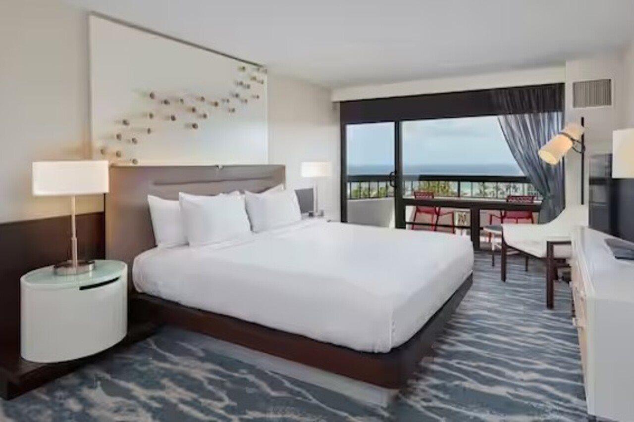 Waterstone Resort & Marina Boca Raton, Curio Collection By Hilton Exterior photo