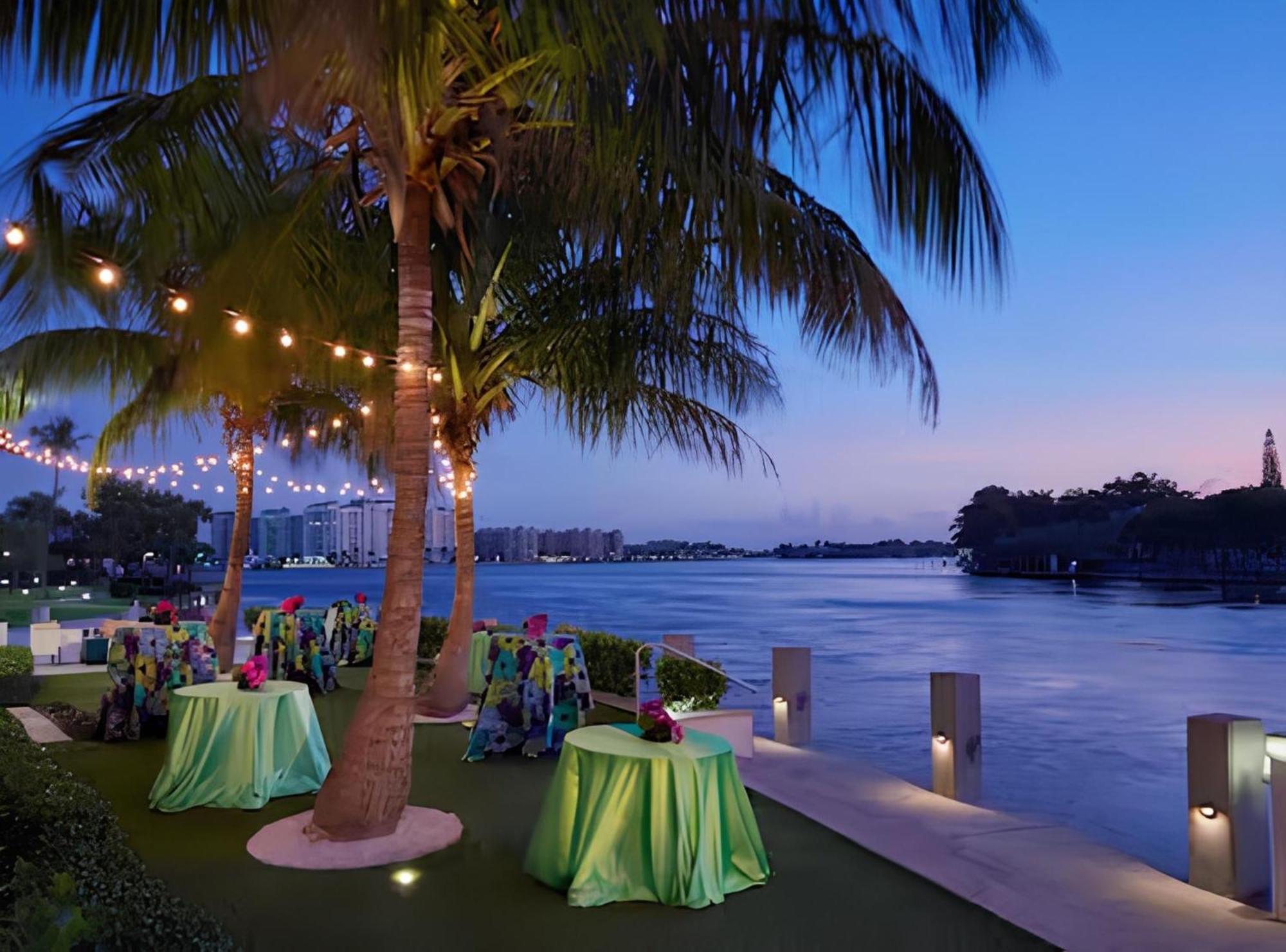 Waterstone Resort & Marina Boca Raton, Curio Collection By Hilton Exterior photo