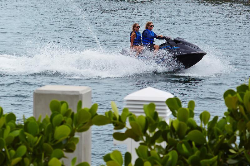 Waterstone Resort & Marina Boca Raton, Curio Collection By Hilton Exterior photo